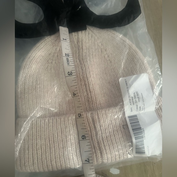 ASOS Oatmeal Ribbed Beanie - Picture 4 of 10